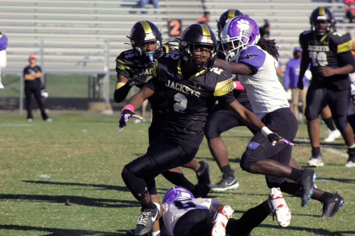 Keyon Black dramatically runs across the field on the 10/10 game against Howard High School of tech.